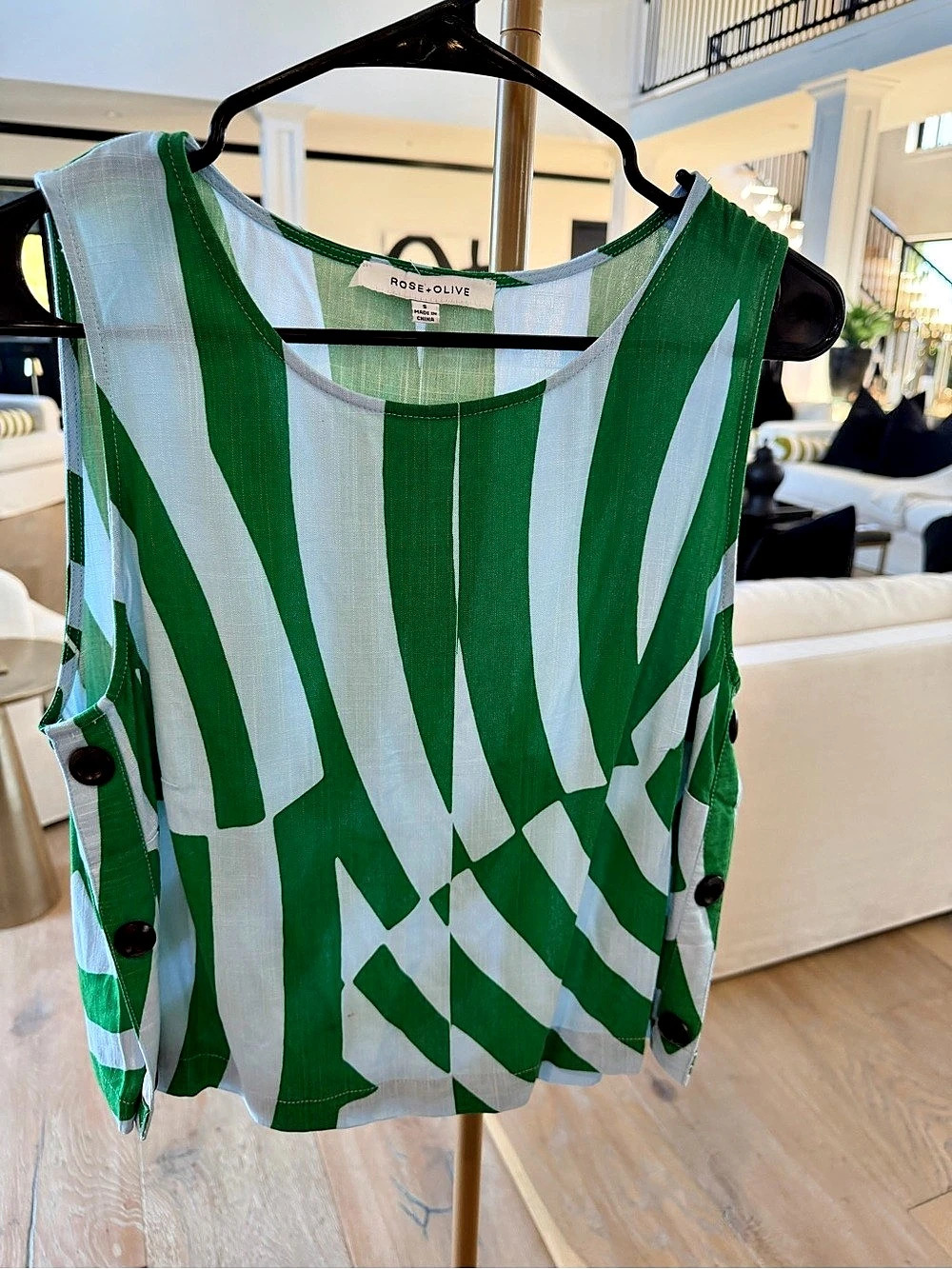 Rose + Olive Abstract Green & White Tank Top Size Small Like New